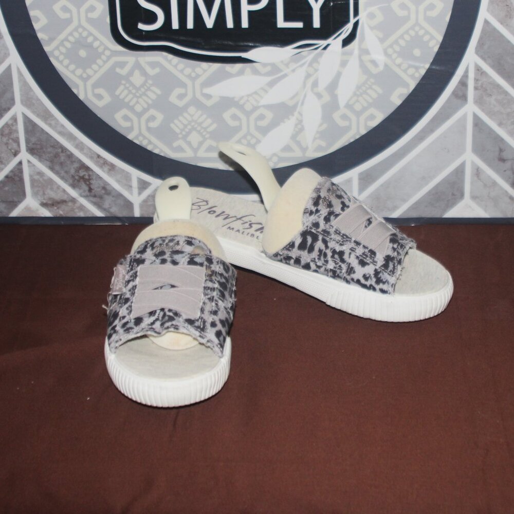 15a. LN LADIES BLOWFISH SLIDE SANDALS - 6